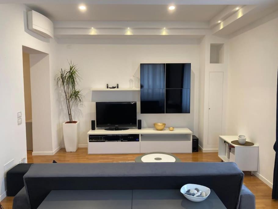 Thesan Lodge, Chic & Modern Design Apartment Γκροσέτο Εξωτερικό φωτογραφία
